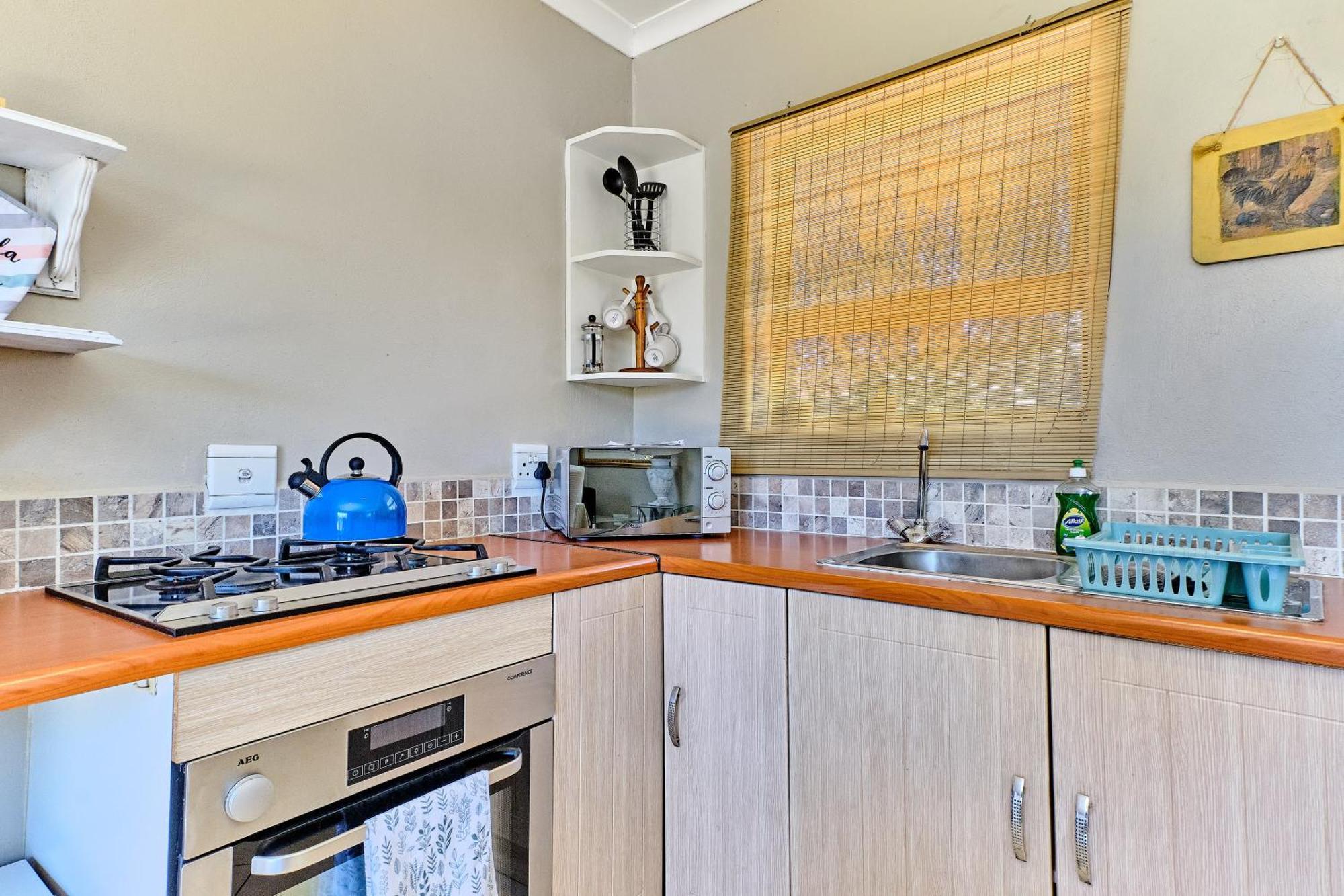 Large 1 Bedroom Cottage, 15 Min From Or Tambo Airport, With Backup Power And Water Germiston Extérieur photo