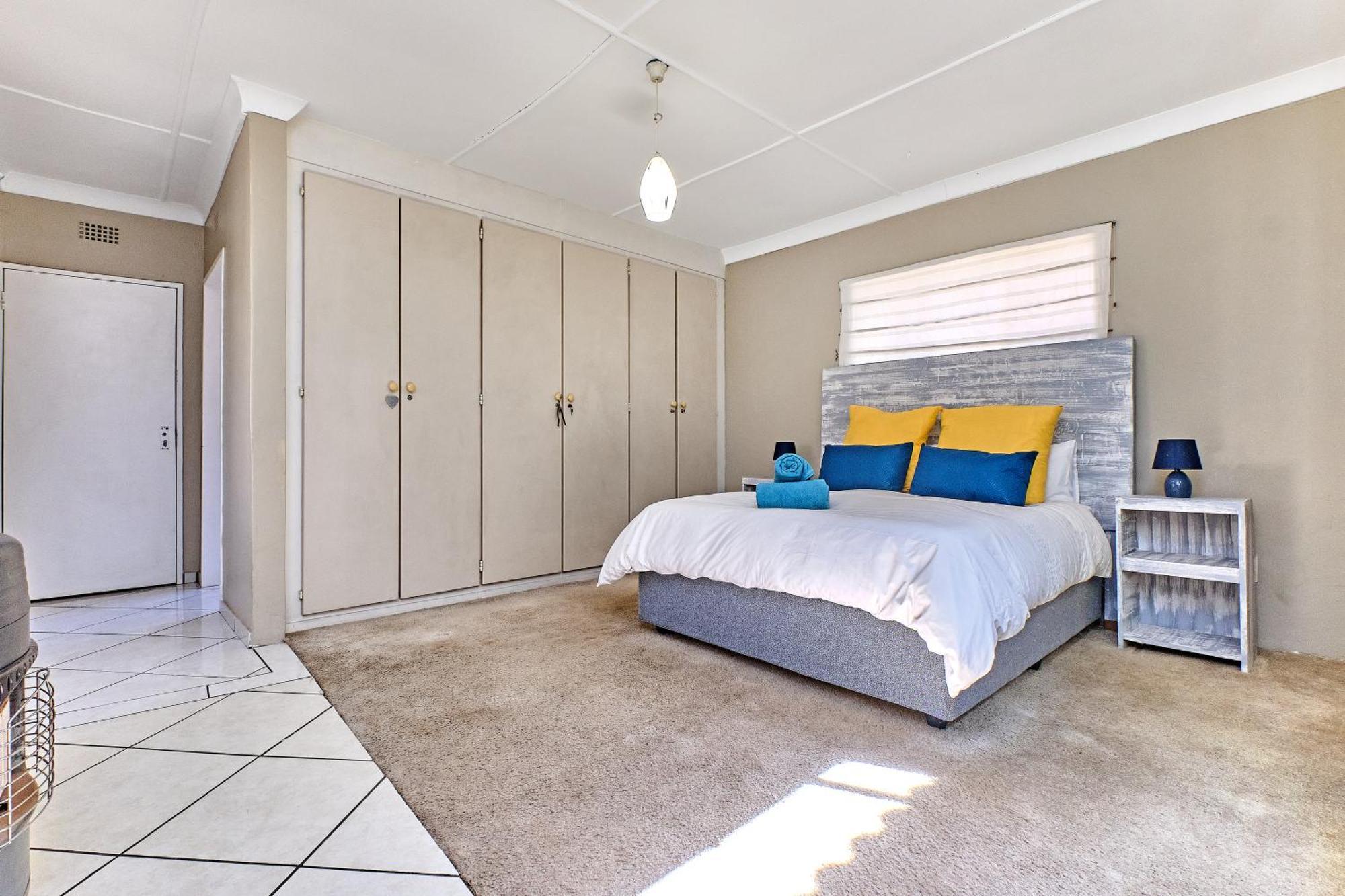 Large 1 Bedroom Cottage, 15 Min From Or Tambo Airport, With Backup Power And Water Germiston Extérieur photo