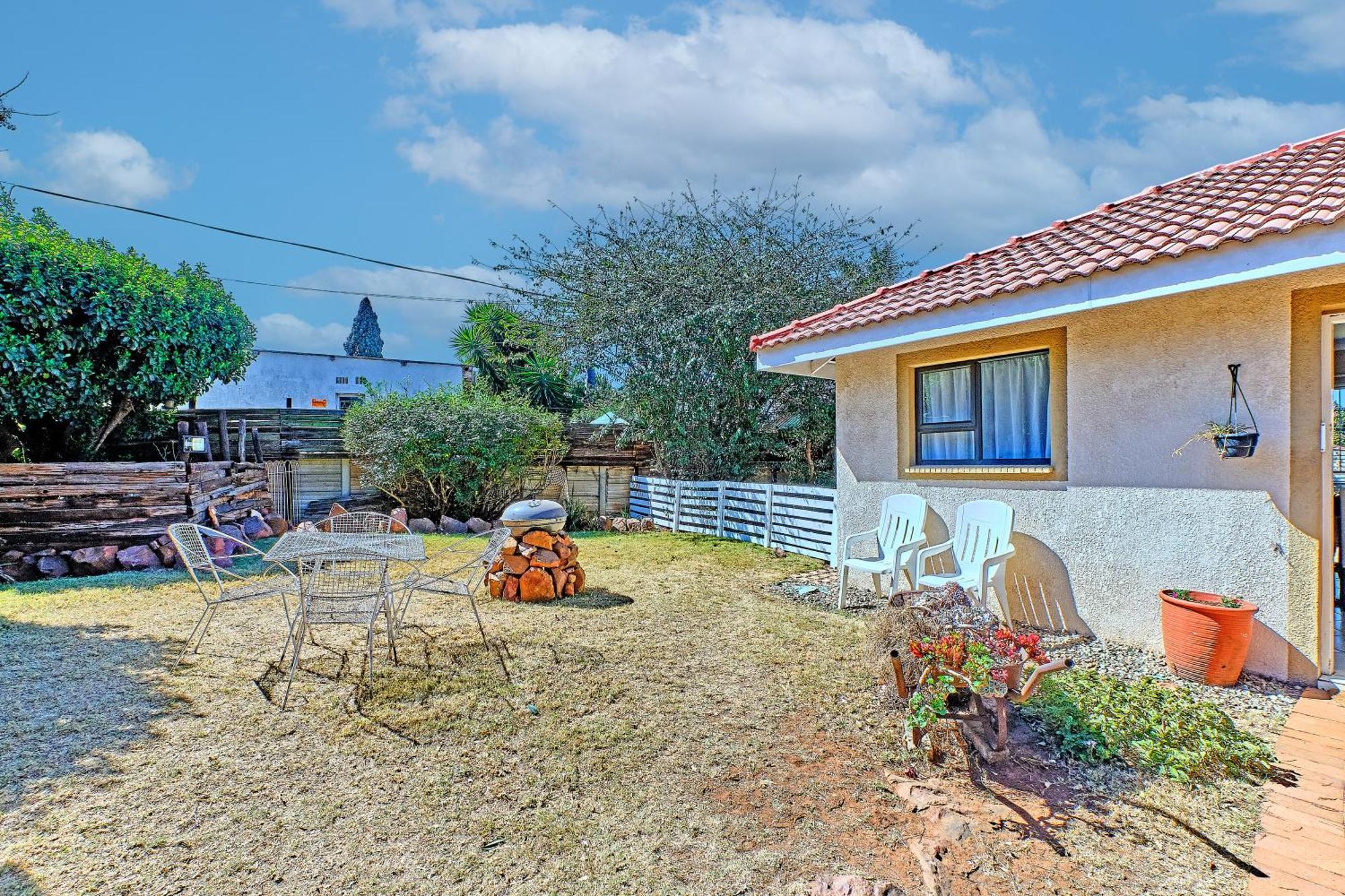 Large 1 Bedroom Cottage, 15 Min From Or Tambo Airport, With Backup Power And Water Germiston Extérieur photo